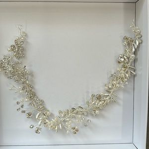 Gorgeous headband with pearls